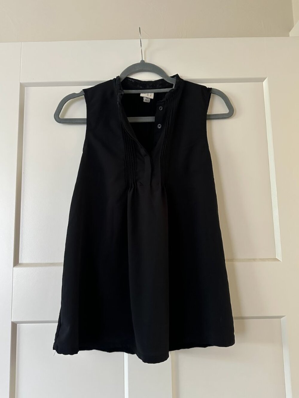Black Sleeveless Blouse